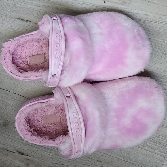 Fuzzy Crocs - Picture 5 of 5